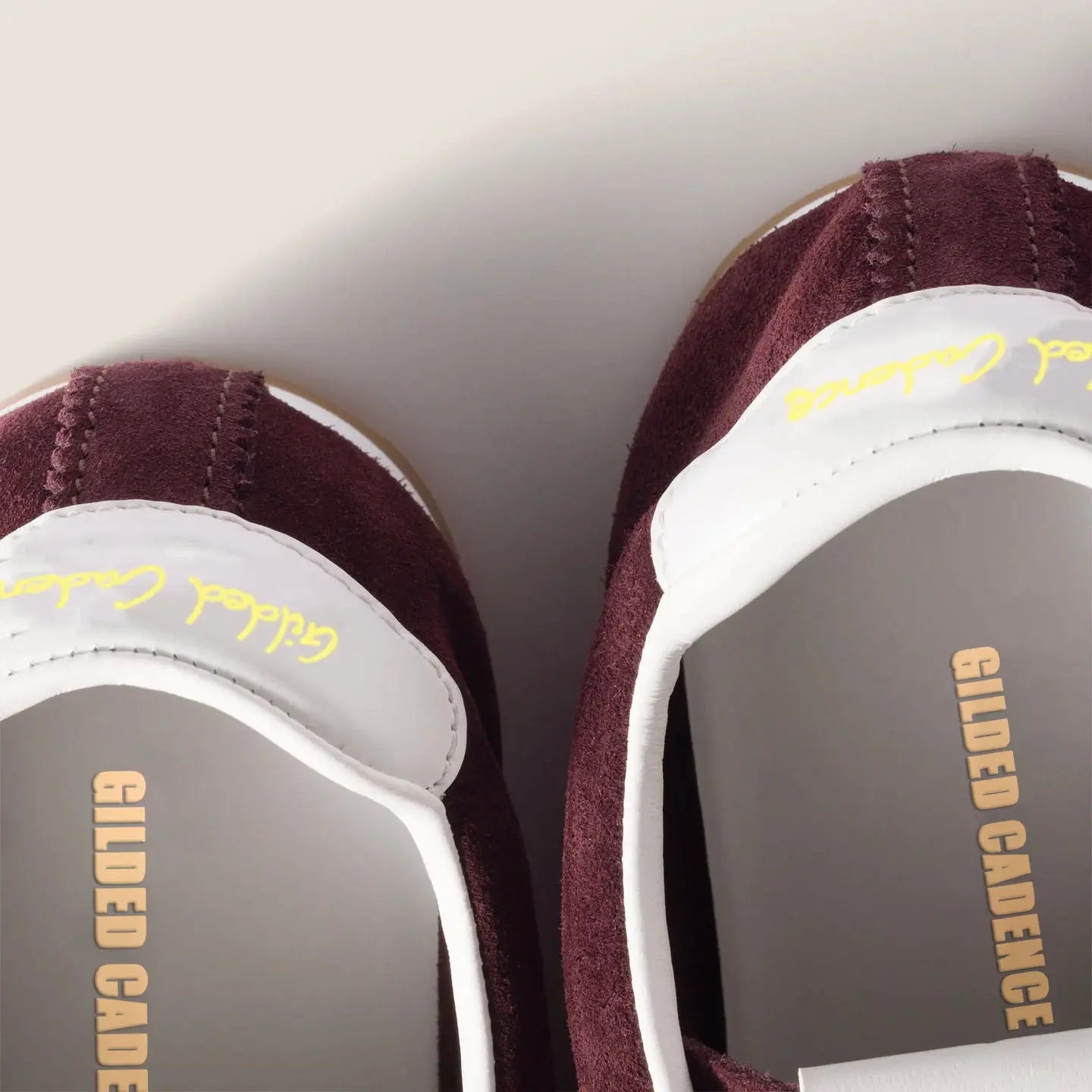 Plume Suede Sneakers - Retro Low-Top Gilded Cadence