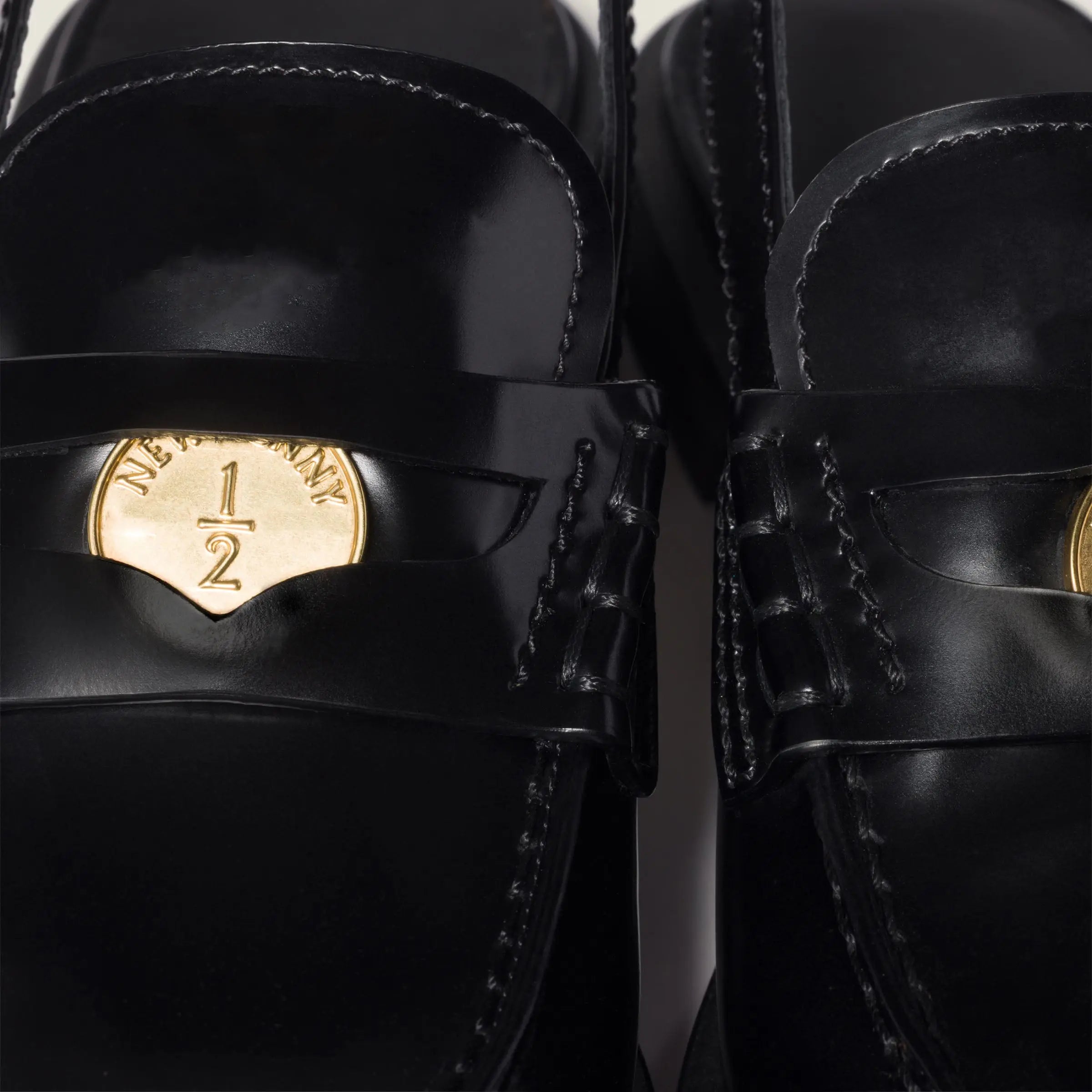 Brushed leather slingback loafers Black Gilded Cadence