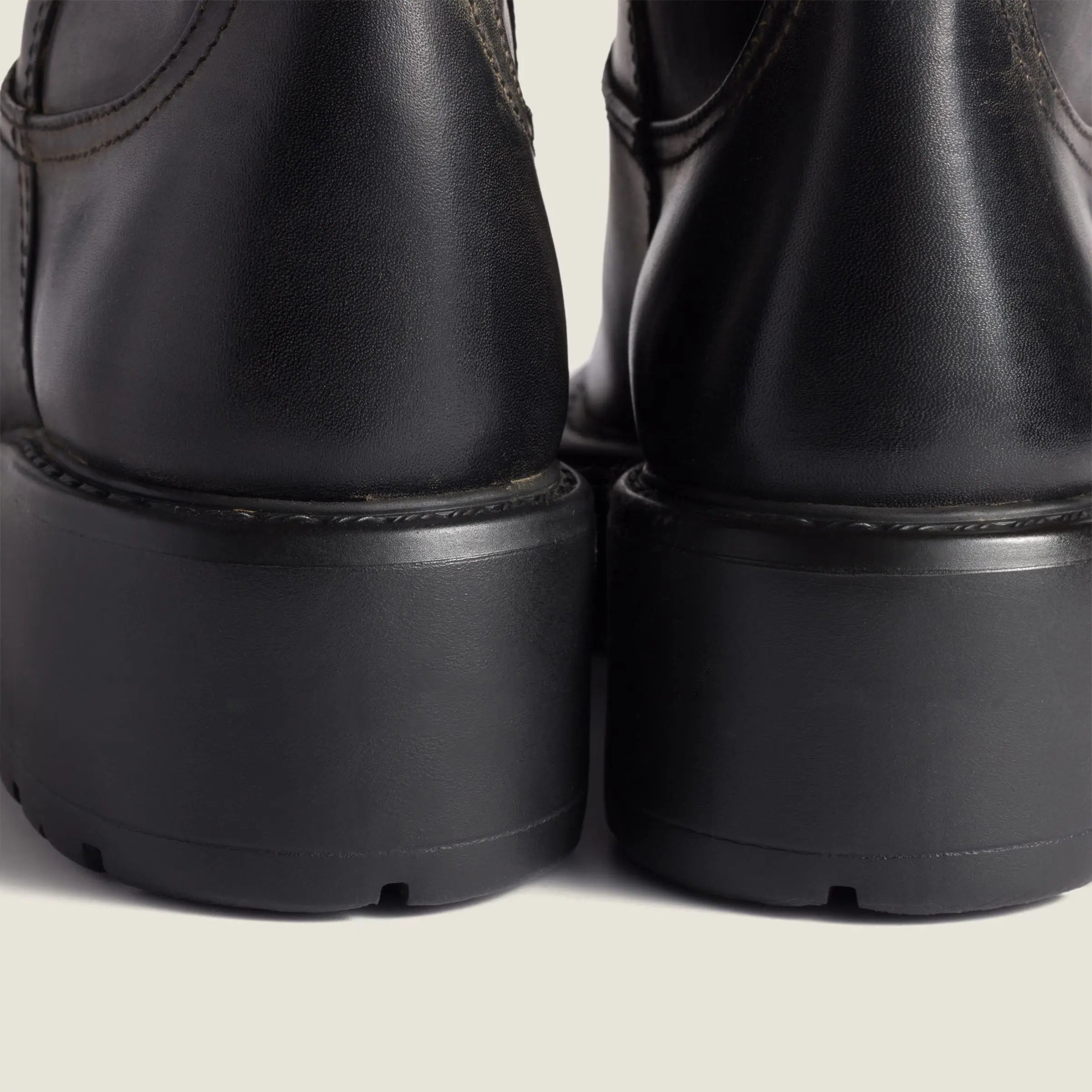 The Vintage Calfskin Knee-High Boot (55mm) - Black Gilded Cadence