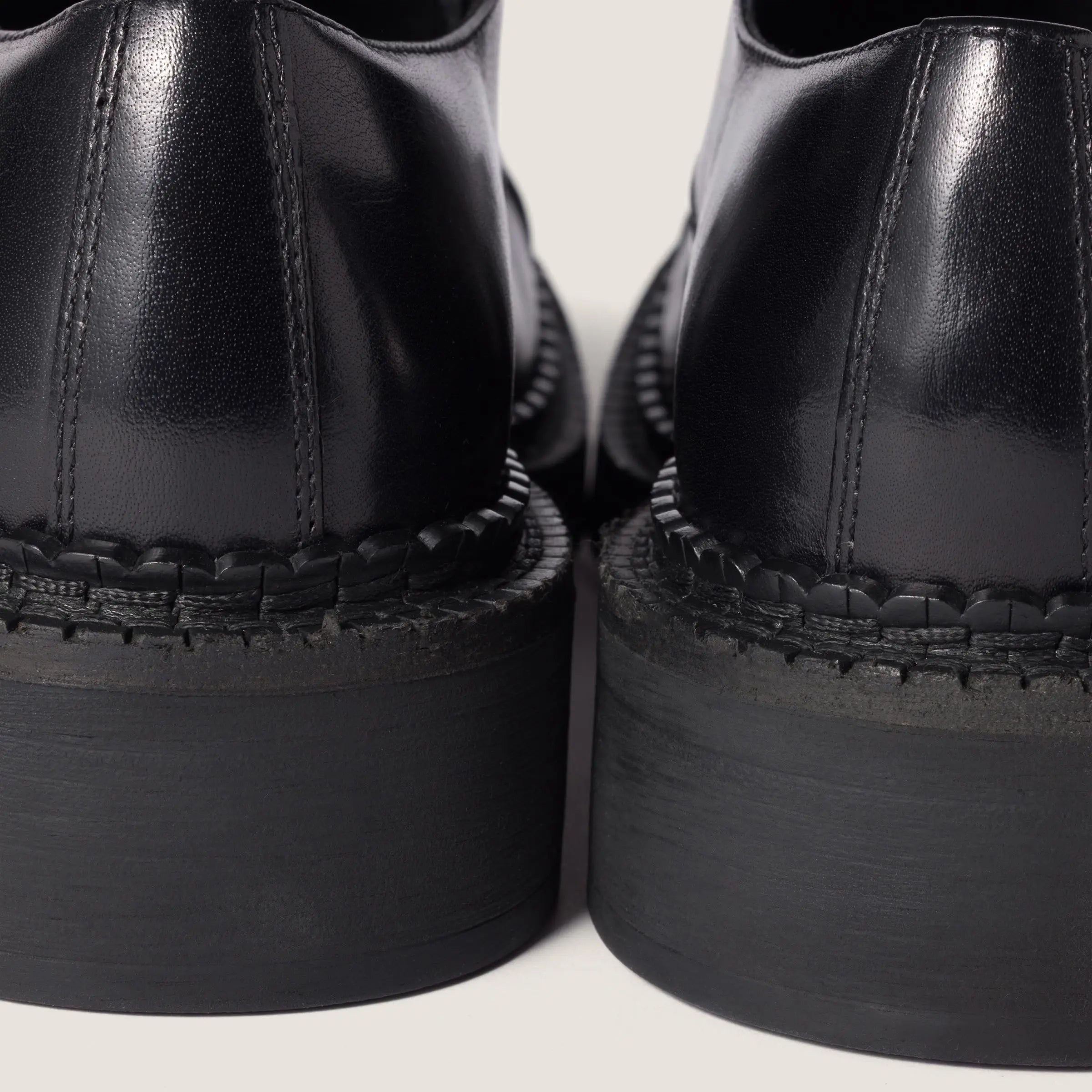 Leather brogue shoes Gilded Cadence